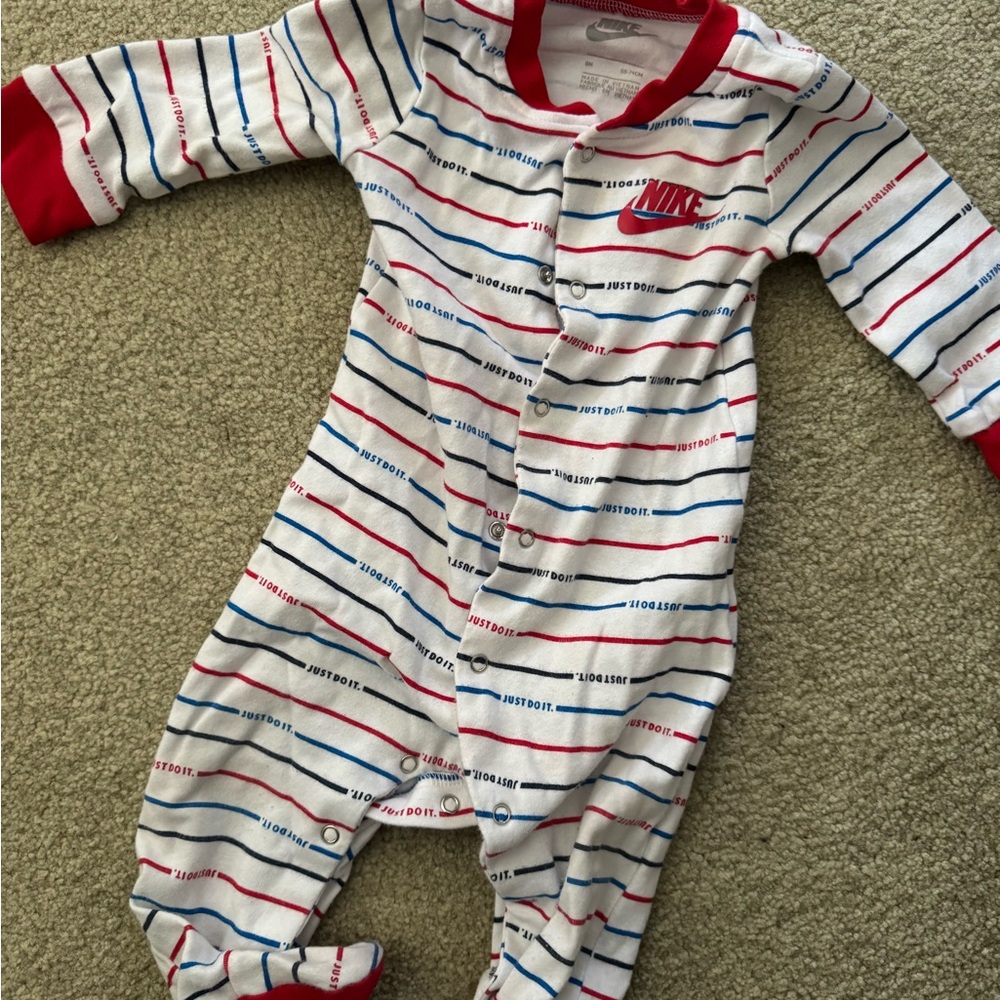 Nike Kids Graphic Sleepers (6) - Picture 5 of 7